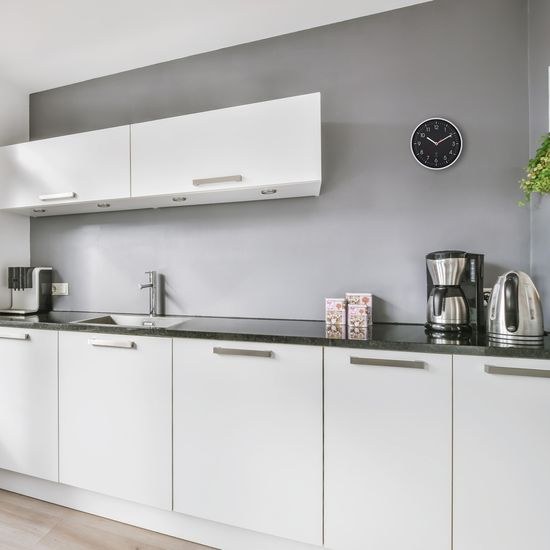 TFA 60.3550.20 - Nástěnné hodiny řízené DCF signálem - bíločerné