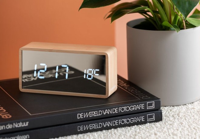 Designové LED hodiny - budík KA5879WD Karlsson 15cm