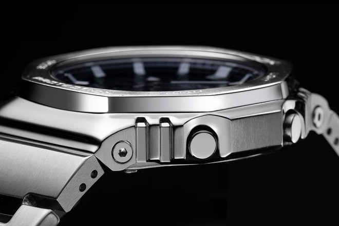 Hodinky Casio G-SHOCK GM-2110D-2BER