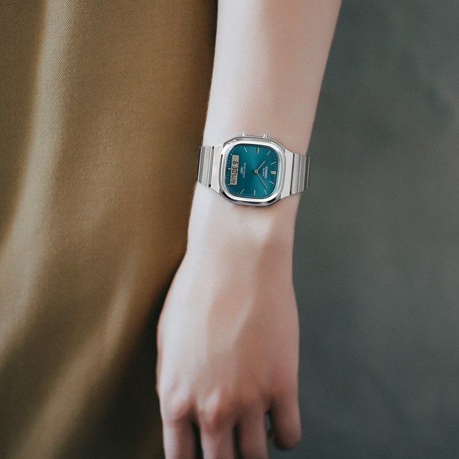 Hodinky Casio AQ-240E-3AEF