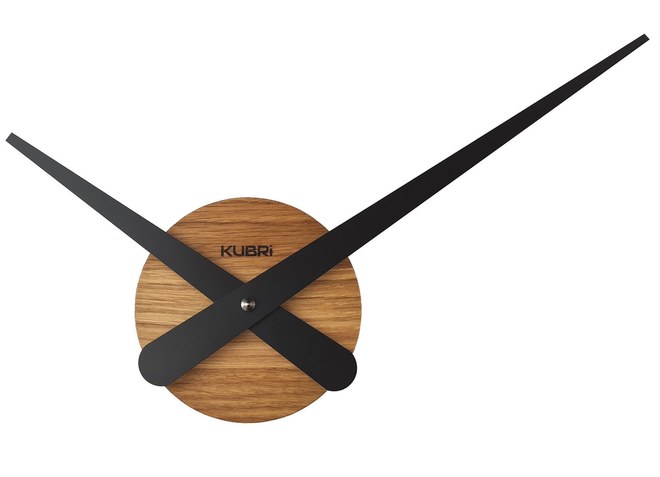 Minimalistické dubové hodiny české výroby KUBRi 0011