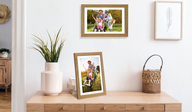TFA 37.1002.08 - digitální fotorámeček s aplikací FRAMEO a přesným časem