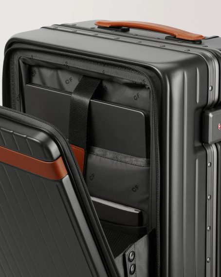 Carl Friedrik — The Carry-on X