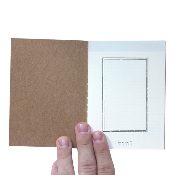 Ricarica #006: Agenda mensile bianca (Passport)