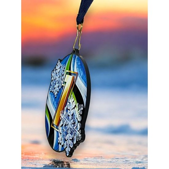 Rincon Black Acrylic Snowflake Medal