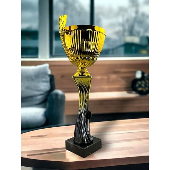 Almena Gold and Black Cup