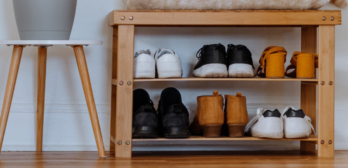 5 tipů, jak správně skladovat boty a udělat si pořádek v botníku