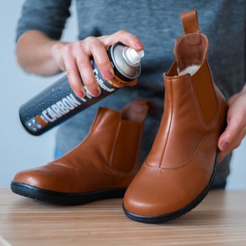 So pflegst du deine Barfußschuhe aus Leder richtig