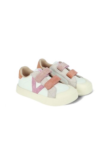 VICTORIA OLIVER Rosa