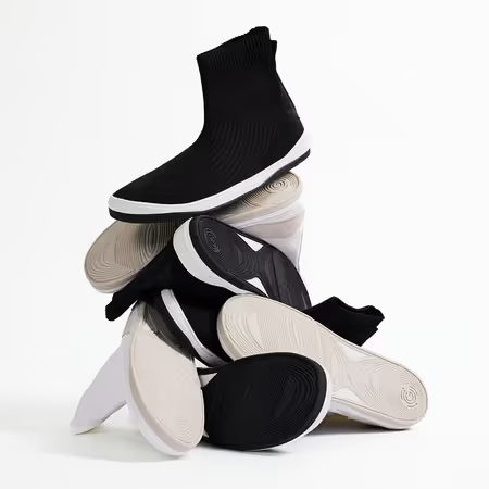 Dámské Barefoot Kotníkové Slip-On Boty GROUNDIES® Kobe Černé