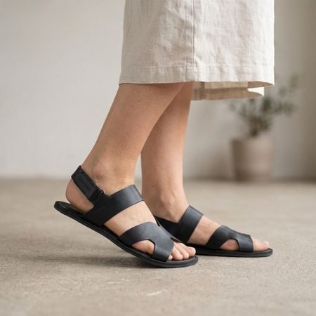Dámské Barefoot Sandály GROUNDIES® Arc Černé