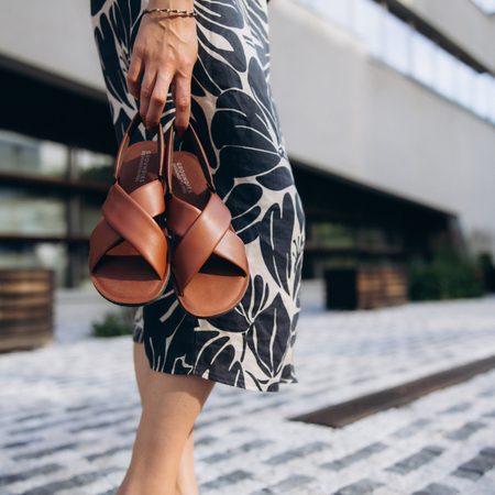Dámské Barefoot Sandály GROUNDIES® Verona Tmavě Hnědé Vegan