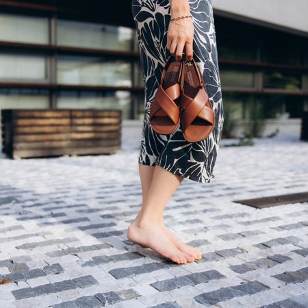 Dámské Barefoot Sandály GROUNDIES® Verona Tmavě Hnědé Vegan
