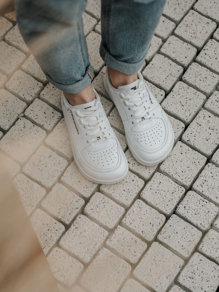 Adidași barefoot Barebarics Wave albi