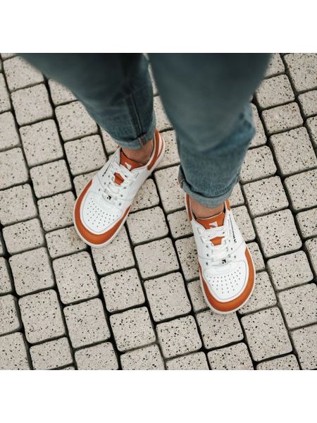 Ténis barefoot Barebarics Wave branco e laranja