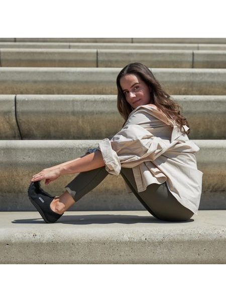 LEGUANO SCIO Black 2