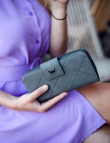 Lilian Zipper Wallet