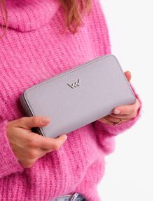 Pirett Grey