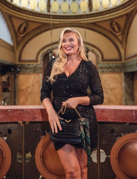 Sassy Elegance Black