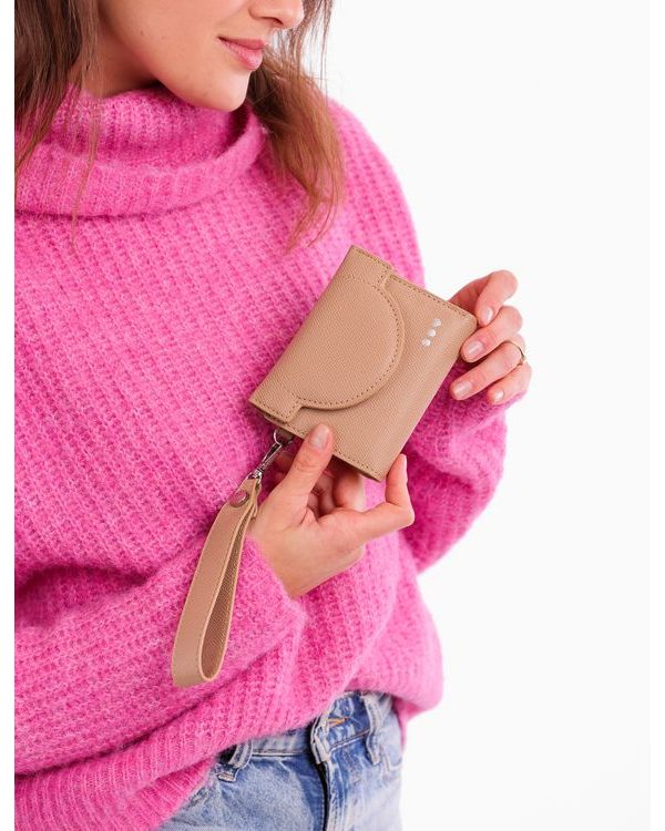 Femke Beige