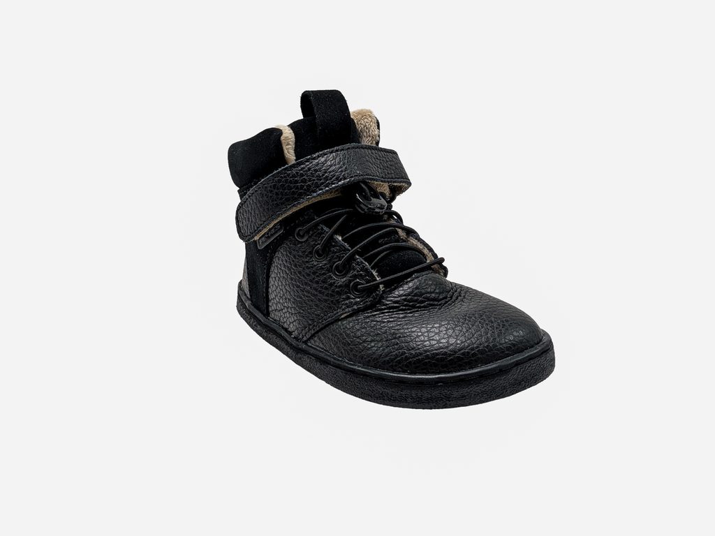 PEGRES BF 40 1.0 Black in black, barefoot shoe