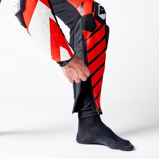 Dvoudílná kožená kombinéza iXS ACE 1.0 X2-229406 černo-bílo-červená 26