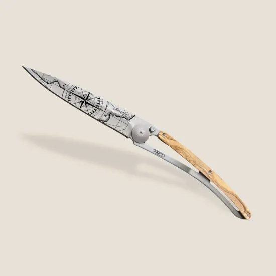 Nůž Deejo 9CB103 Tattoo 27g olive wood Terra Incognita