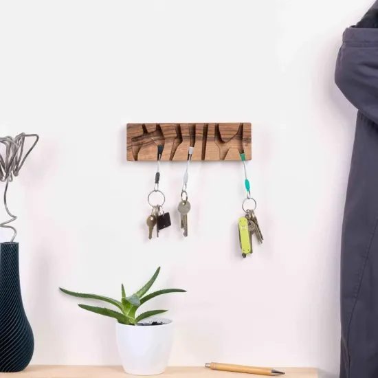 Věšák na klíče Fujfuj Classic Wallnut Wood Rocker