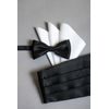 Schwarzes Smoking-Set – Kummerbund, Fliege und Einstecktuch