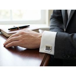 Stříbrné manžetové knoflíčky se světlým kamenem