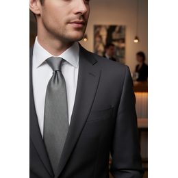 Кремова мъжка вратовръзка с шарка