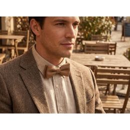 Hnědý karamelový motýlek