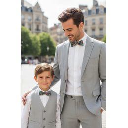 Lachsrosa Fliege mit Einstecktuch