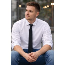 Tmavomodrá úzka kravata s právnickým vzorom