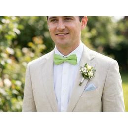 Eukalyptovo zelený motýlik s vreckovkou