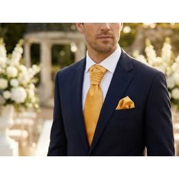 Fehér plasztron fényes csíkkal