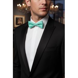 Papion negru cu buline într-un set cu șosete