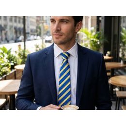 Lněná kravata v pudrově růžovém odstínu