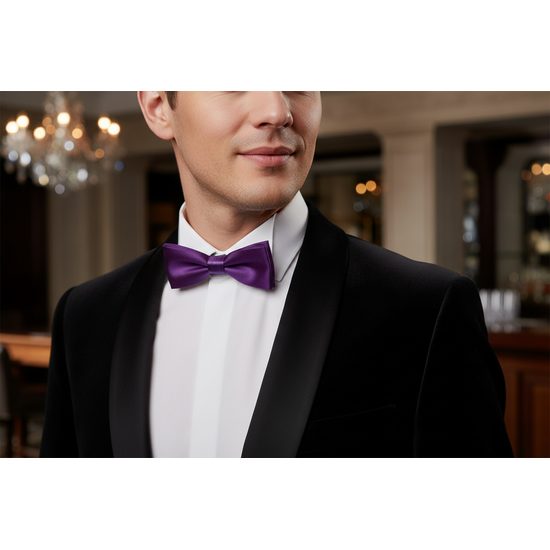 Tmavo fialový lesklý motýlik