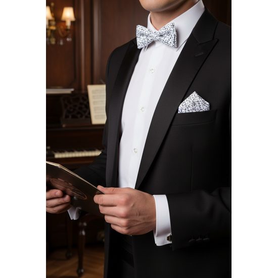 Biely motýlik s vreckovkou, vzor noty