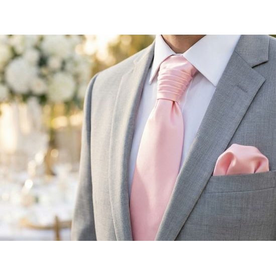 Svadobná regata v romantickej ružovej