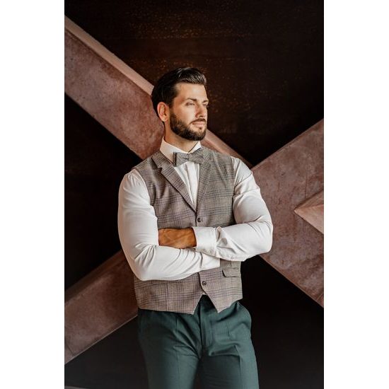 Férfi mellény csokornyakkendővel – elegáns kockás szett