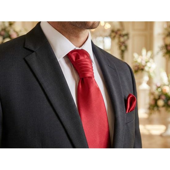 Červená lesklá svadobná regata