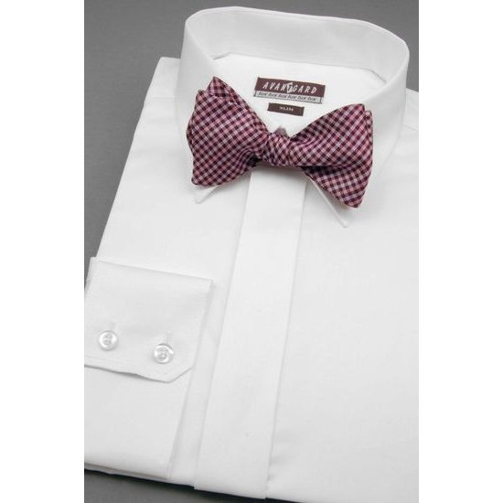 Бяла Slim Fit риза с елегантни покрити копчета