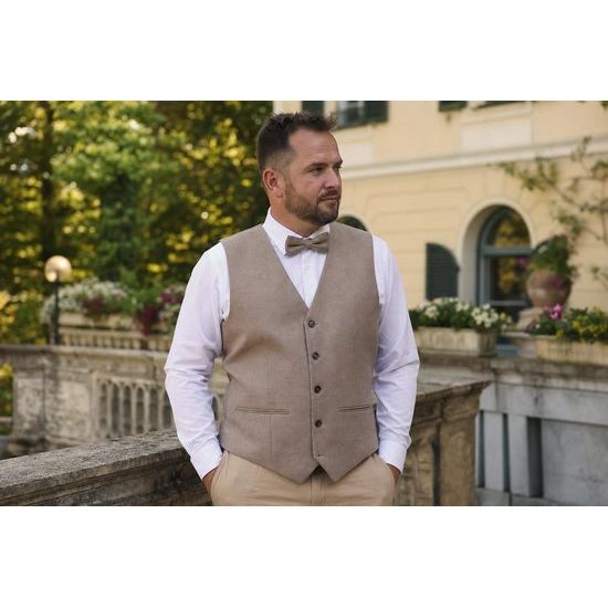 Světle hnědá společenská vesta