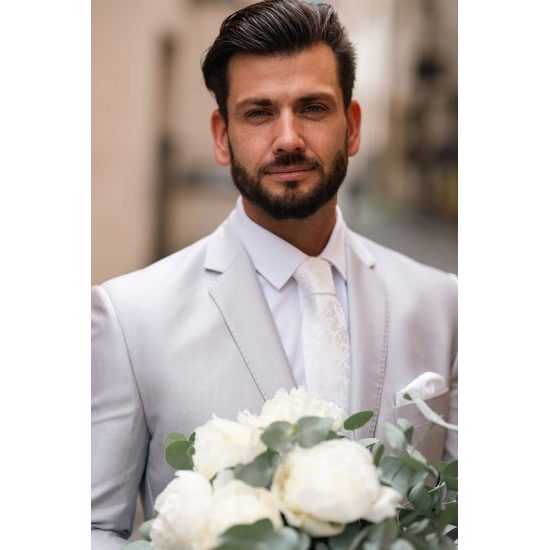 Шарена кремава вратовръзка с кърпичка