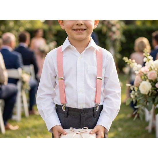 Brerete roz pentru băiat cu un centru de piele