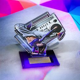 Trofeo Acrílico Cannes para Baile Urbano