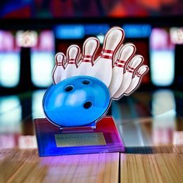 Trofeo Acrílico Cannes de Boliche