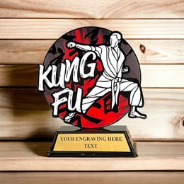 Trofeo Roswell en Acrílico Negro para Kung Fu